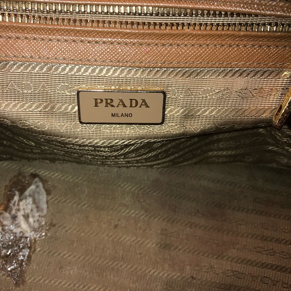 Authentic Prada Saffiano Caramello - Picture 3 of 8